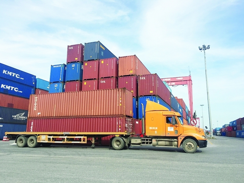 hoạt động XNK tại HP