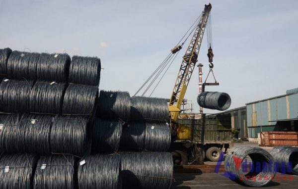 Lật tẩy doanh nghiệp gian lận nhập mặt hàng sắt, thép