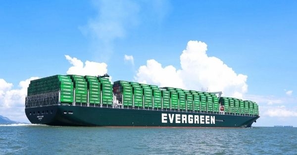 Hãng Tàu Evergreen Tìm Cách Dỡ Hàng Hoá Ngay Khi SCA Tuyên Bố Bắt Giữ Tàu Ever Given 