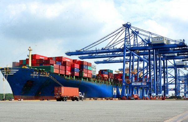Tăng Nặng Mức Phạt Đối Với Hành Vi Xếp Hàng Quá Tải Tại Cảng Biển