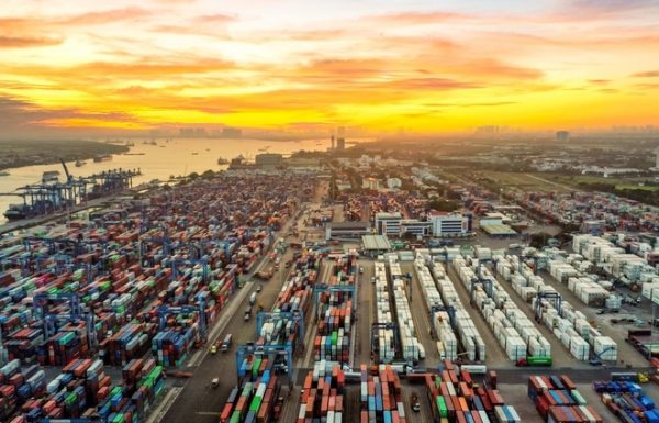 Giá Cước Vận Chuyển Container Từ Châu Á Đi Châu Âu Và Mỹ Lại Tăng Đột Biến