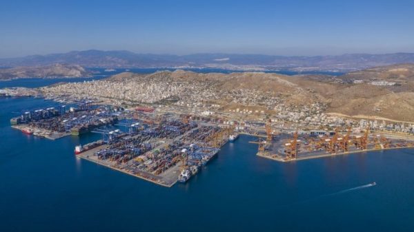 Cảng Piraeus