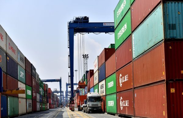 Tắc nghẽn tại cảng Cát Lái