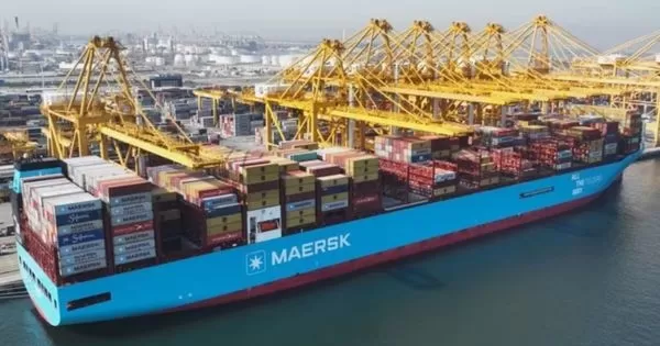 Maersk-vessel---advantage-logistics