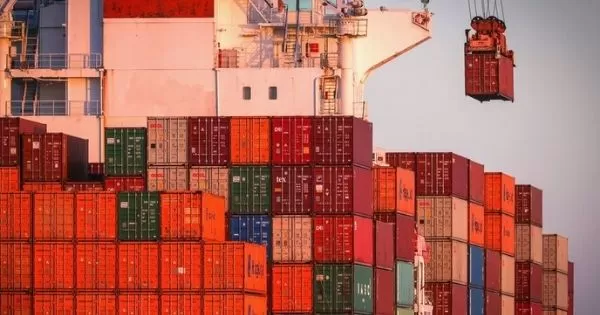 cước tàu container - Advantage Logistics